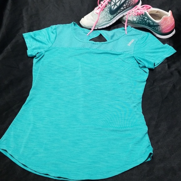 Reebok Tops - NWOT - Reebok Workout Shirt